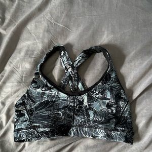 Lululemon bra